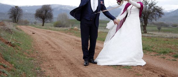novia y novio antes de la boda
 - Foto, Imagen