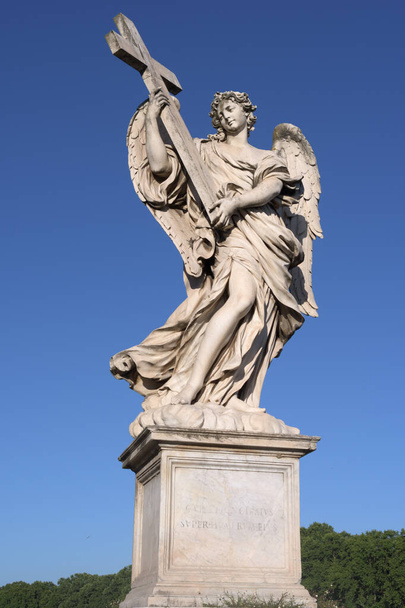 Angel with the Cross on Bridge of Angels (Ponte Sant'Angelo), Rome, Italy - Valokuva, kuva