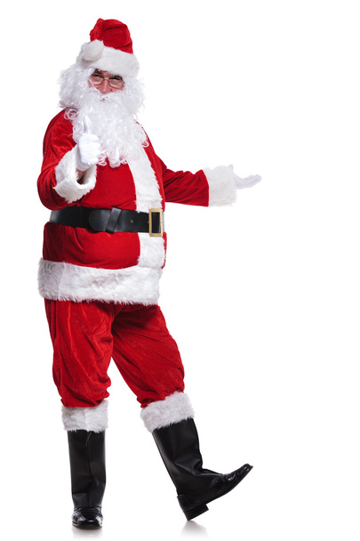 Santa claus is het ok teken maken voor iets - Foto, afbeelding