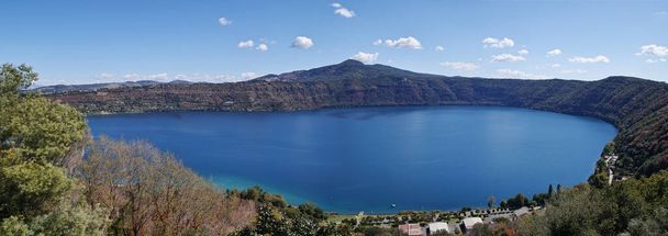 tó albano kilátás Castel Gandolfo - Fotó, kép