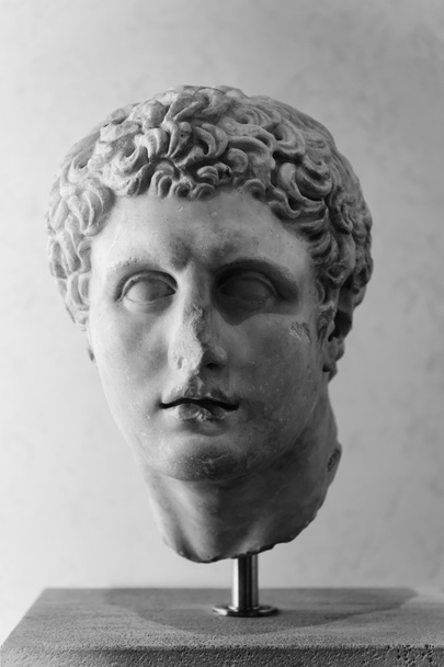 μαρμάρινο ρωμαϊκό άγαλμα - Φωτογραφία, εικόνα
