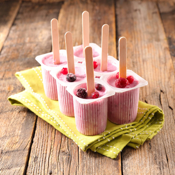 yogurt ice cream and berry fruit - Photo, Image