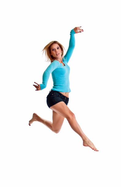 Mujer bastante joven saltando
 - Foto, imagen