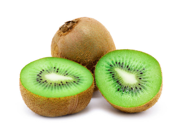 Kiwi fruit geïsoleerd op witte achtergrond - Foto, afbeelding