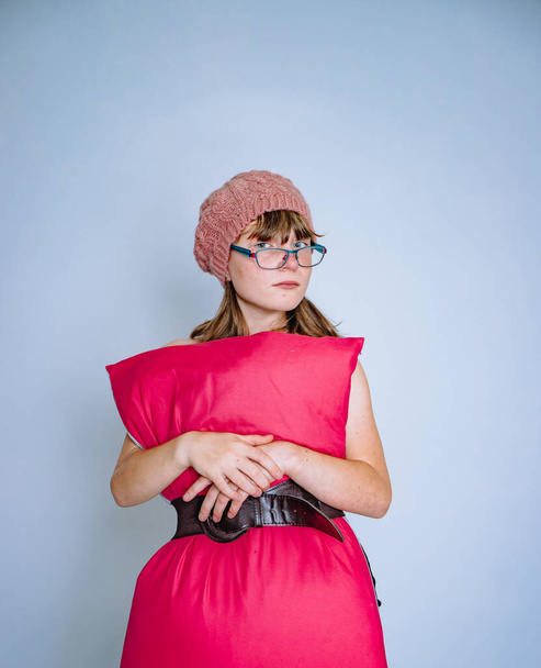 studio photo of a girl in pillow dress, pillow challenge, covid flash mob - Foto, Imagem