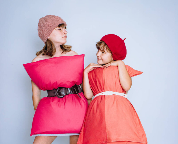 studio photo of a girl in pillow dress, pillow challenge, covid flash mob - Foto, afbeelding