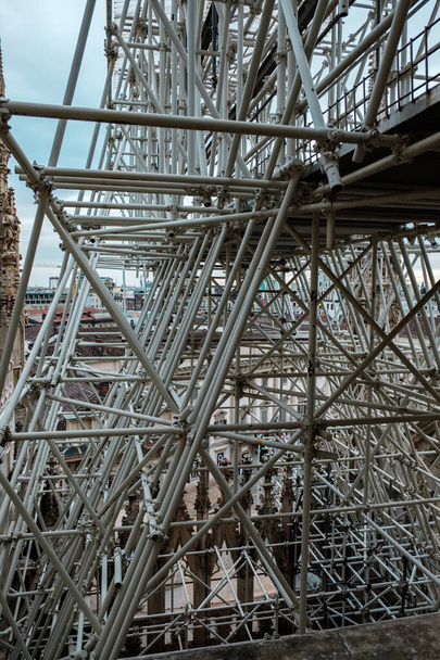 Structure of a scaffold on the roof of the Milan Cathedral - Fotografie, Obrázek