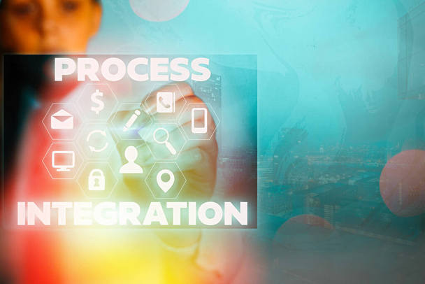 Nota di scrittura che mostra l'integrazione dei processi. Business photo showcase Connettività dei servizi e delle informazioni sui sistemi
. - Foto, immagini