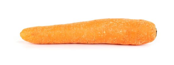 Zanahoria fresca aislada sobre fondo blanco, Recorte de ruta, vegetal
 - Foto, imagen