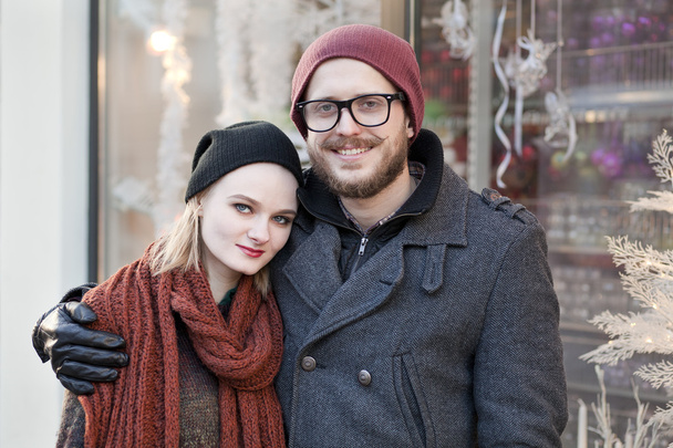 Giovane coppia hipster felice
 - Foto, immagini