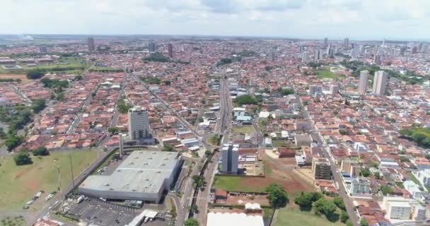Légi kilátás nappali város Rio de Janeiro, Brazília. - Felvétel, videó