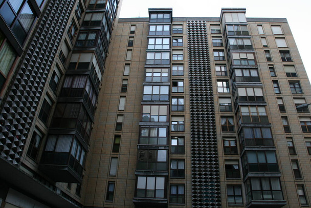 Building in a neighborhood of Bilbao - Zdjęcie, obraz