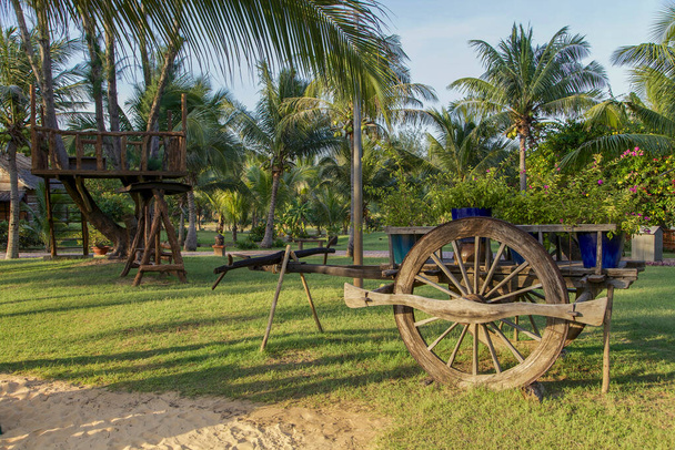 Wooden carts, Mui Ne in Vietnam at a beautiful park views from District car. - Fotografie, Obrázek