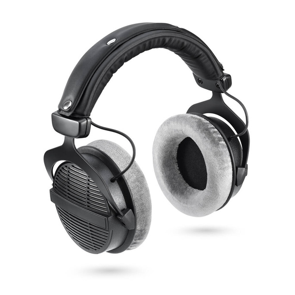 Oortelefoons. Zwarte studio over-ear open rug hoofdtelefoon geïsoleerd op witte achtergrond - Foto, afbeelding