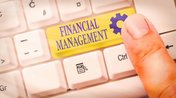 A pénzügyi menedzsment szöveges jele. Koncepcionális fotó hatékony és hatékony módja a pénz és alapok kezelésének. - Fotó, kép
