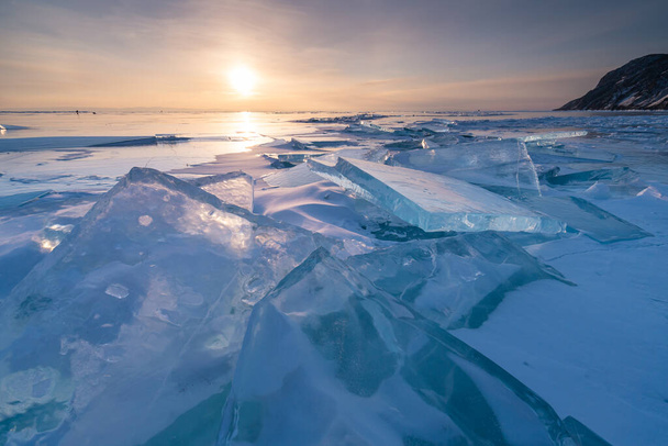 Sunrise at Uzury bay in winter season, Baikal frozen lake in Siberia, Russia, Asia - 写真・画像