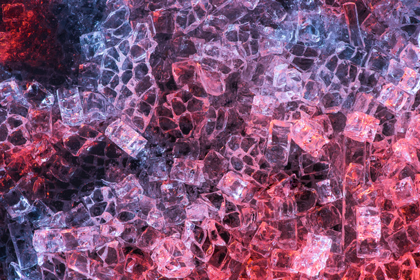 вид зверху барвистий абстрактний синій, червоний і фіолетовий скляний текстурований фон
 - Фото, зображення