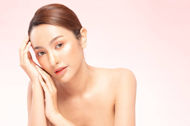 Bellezza donne asiatiche ritratto viso con la pelle naturale e la cura della pelle capelli sani e la pelle close up viso bellezza ritratti.Beauty Concept. - Foto, immagini
