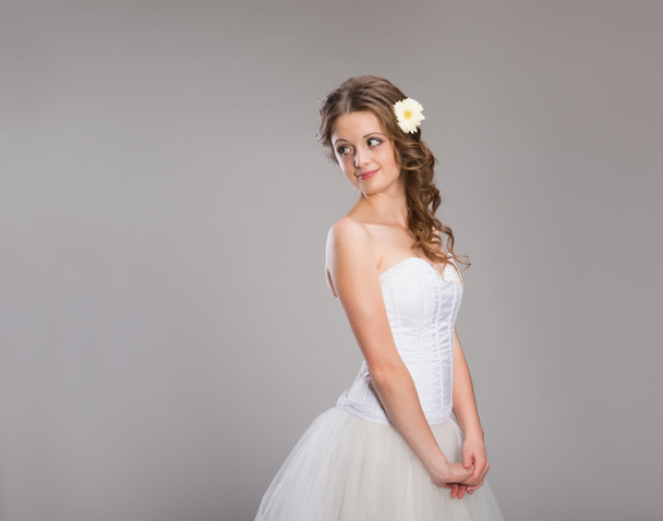Beautiful Bride Posing - Фото, изображение