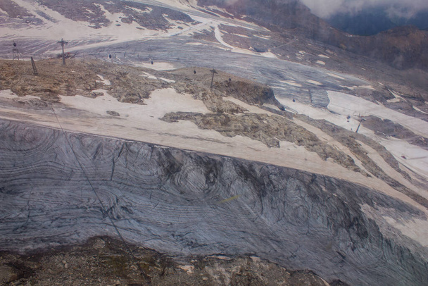 Hintertux Buzulu 'nun buz oluşumları, Smokin Vadisi - Fotoğraf, Görsel