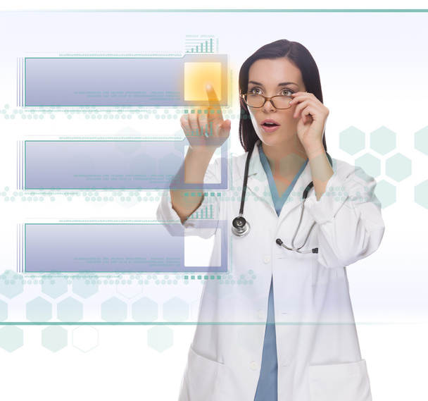 Ärztin oder Krankenschwester drückt Blanko-Knopf auf dem Panel - Foto, Bild