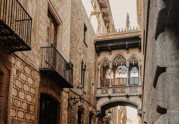 Historic bridge in Barcelona gothic quarter, Bishop street - Photo, Image