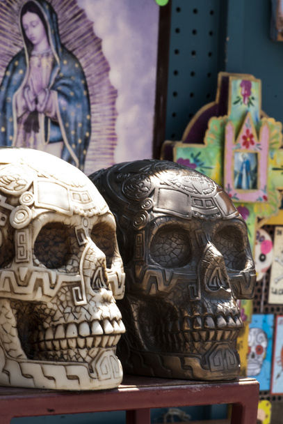 Decoraciones hechas a mano del cráneo
 - Foto, imagen