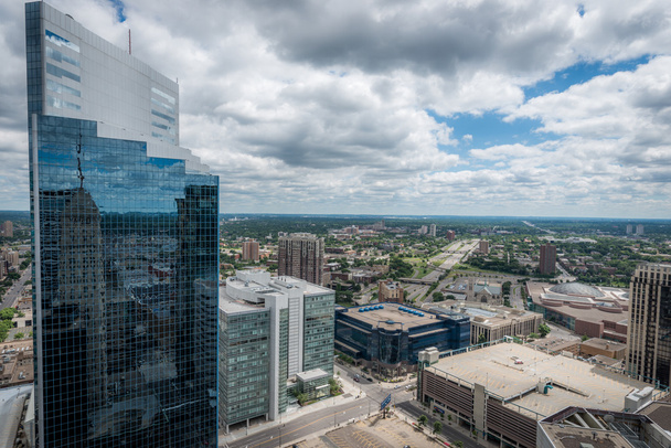 Downtown Minneapolis e arredores urbanos
 - Foto, Imagem