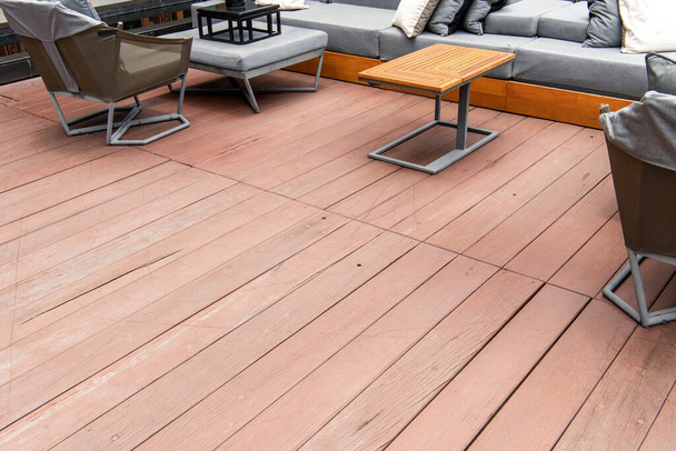 Terraza de madera al aire libre, Zona de relax exterior
 - Foto, imagen