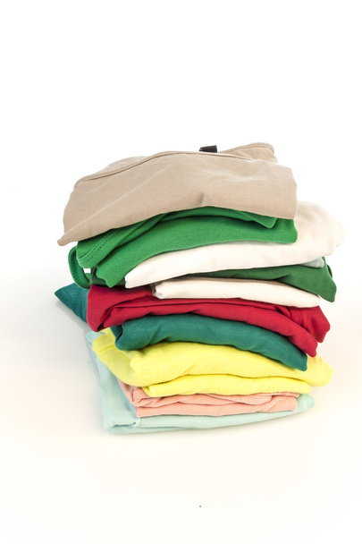 Pile de chemises isolées grand angle
 - Photo, image