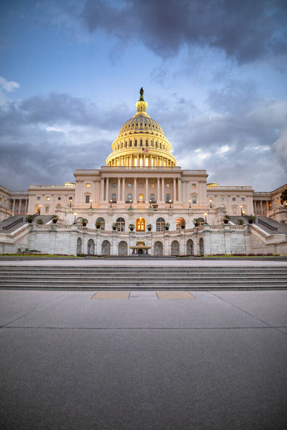 ワシントンDCのアメリカ合衆国議会議事堂と上院議事堂 - 写真・画像