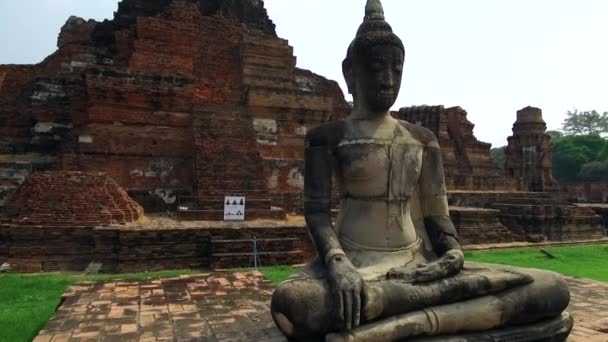 Starý buddhistický chrám Wat Mahathat, Suchothai, UNESCO, Thajsko, Asie - 21. ledna 2020 - Záběry, video