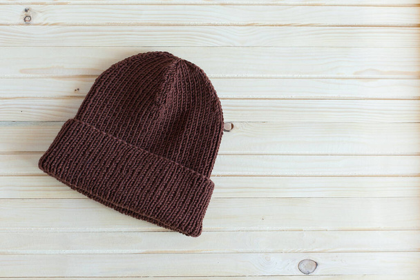 sombrero de invierno de punto para un niño
 - Foto, imagen