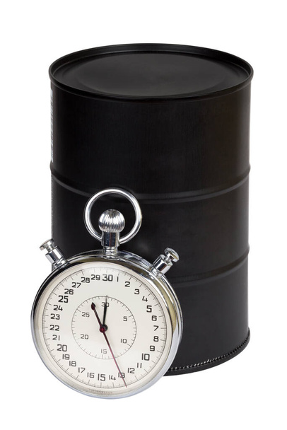 Antiguo cronómetro con barril de petróleo metálico negro sobre blanco
 - Foto, imagen