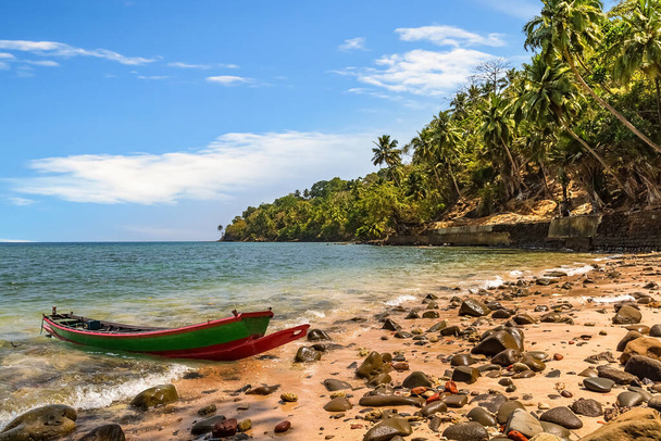 Місце на острові Росса Андаман з дерев "яним човном.. - Фото, зображення