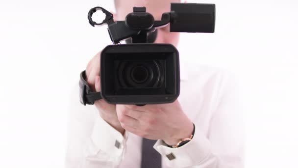 Nahaufnahme auf dem Kameraobjektiv beim Heranzoomen - Filmmaterial, Video
