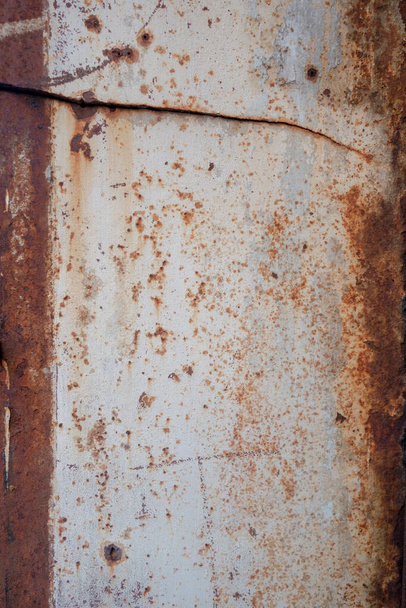ošlehaná železná deska červená oranžová rez - Fotografie, Obrázek