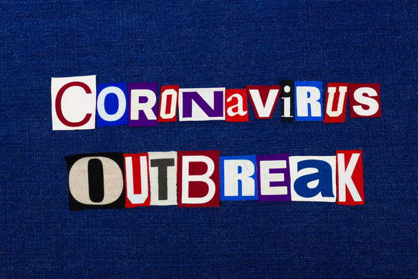 CORONAVIRUS OUTBREAK, COVID-19, kelime kolajı, dünya çapında grip salgını salgını, hastalık salgını, mavi kot üzerine tipografi renkli harfler, yatay görünüm - Fotoğraf, Görsel