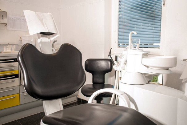 unità dentale in primo piano bianco e nero
 - Foto, immagini