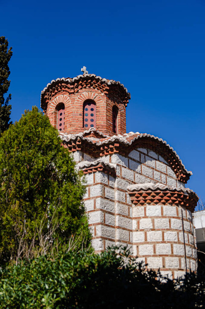 A régi görög templom Vlatadon kolostor Thesszaloniki Görögországban. Ősi vallási épületek, történelmi építészet - Fotó, kép