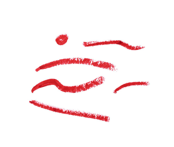 lignes rouges de revêtement cosmétique lèvres, diverses formes de ligne et point isolé sur fond blanc, échantillon
 - Photo, image