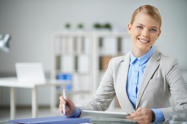 Businesswoman in office - Photo, Image