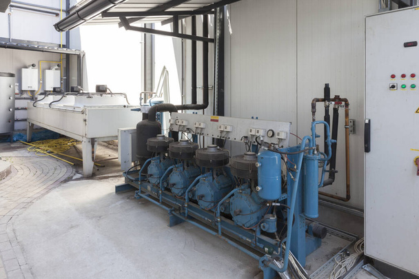 Endüstriyel soğutma sistemi, açık hava kurulumu - Fotoğraf, Görsel