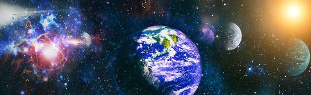 Terra, galassia e sole. Stella e galassia. Alba sul pianeta Terra, vista dallo spazio. Elementi di questa immagine forniti dalla NASA - Foto, immagini