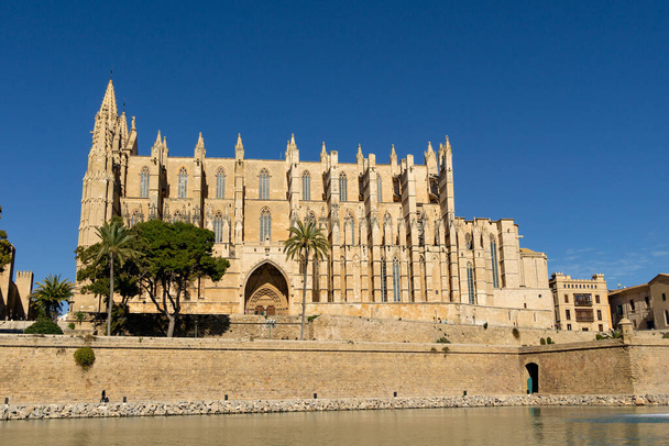 La Cattedrale di Santa Maria nella città portuale spagnola di Palma, la capitale delle Isole Baleari di Maiorca Spagna
 - Foto, immagini