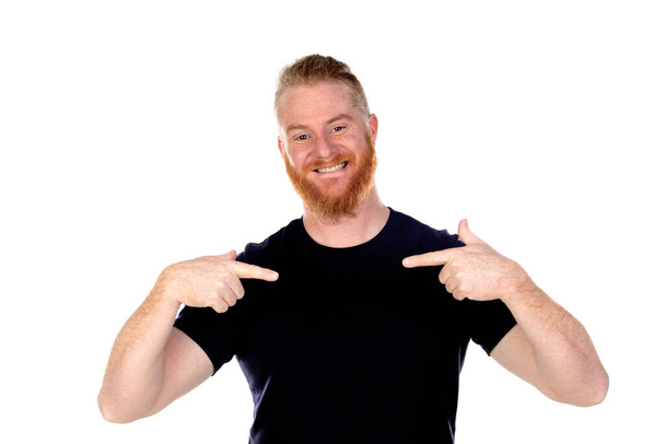Punainen tukka mies pitkä parta eristetty valkoisella pohjalla
 - Valokuva, kuva