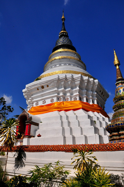 Chiang Mai, Tailândia: Chedi Branco em Wat Ket Karem
 - Foto, Imagem