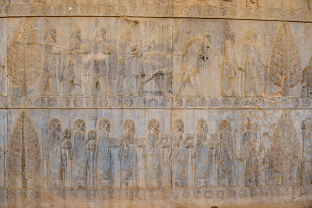 Shiraz - Irão. 24 de abril de 2017. Bem-vindo ao Persepolis.Uma das grandes maravilhas do mundo antigo, Persépolis incorpora não apenas um grande esquema arquitetônico, mas também uma grande ideia.
.  - Foto, Imagem