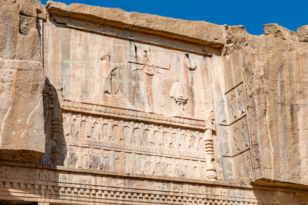 Shiraz - Irão. 24 de abril de 2017. Bem-vindo ao Persepolis.Uma das grandes maravilhas do mundo antigo, Persépolis incorpora não apenas um grande esquema arquitetônico, mas também uma grande ideia.
.  - Foto, Imagem