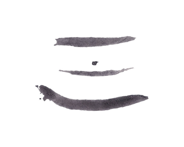 Vlek verf in de kleuren zwart en grijs geïsoleerd op witte achtergrond. Monochroom artistiek dynamisch patroon. Handgetekende aquareltextuur - Foto, afbeelding